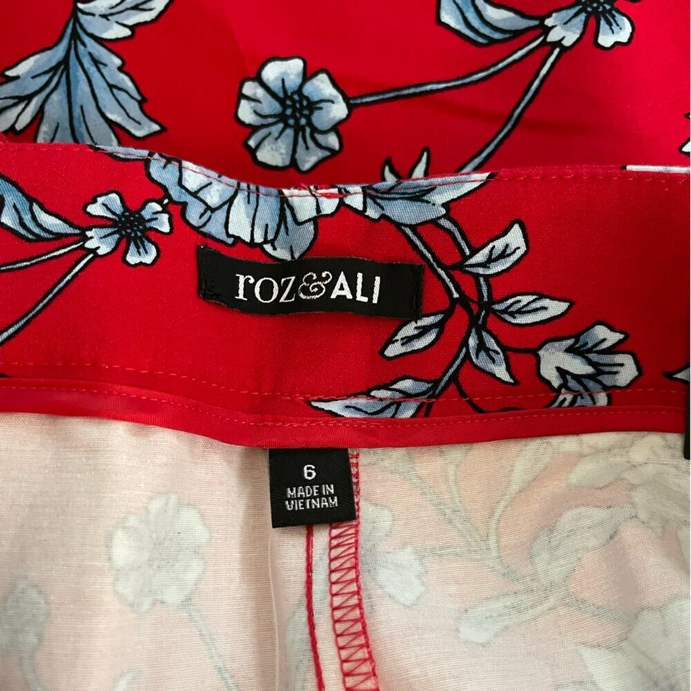 NEW Roz & Ali Floral Cropped Pants Red Blue Size 6 - Picture 10 of 14